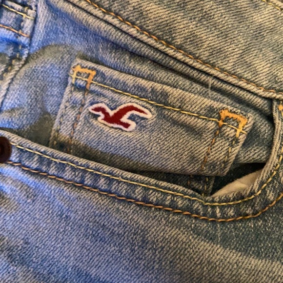 Hollister Low Rise Jeans With Stars - Picture 5 of 13